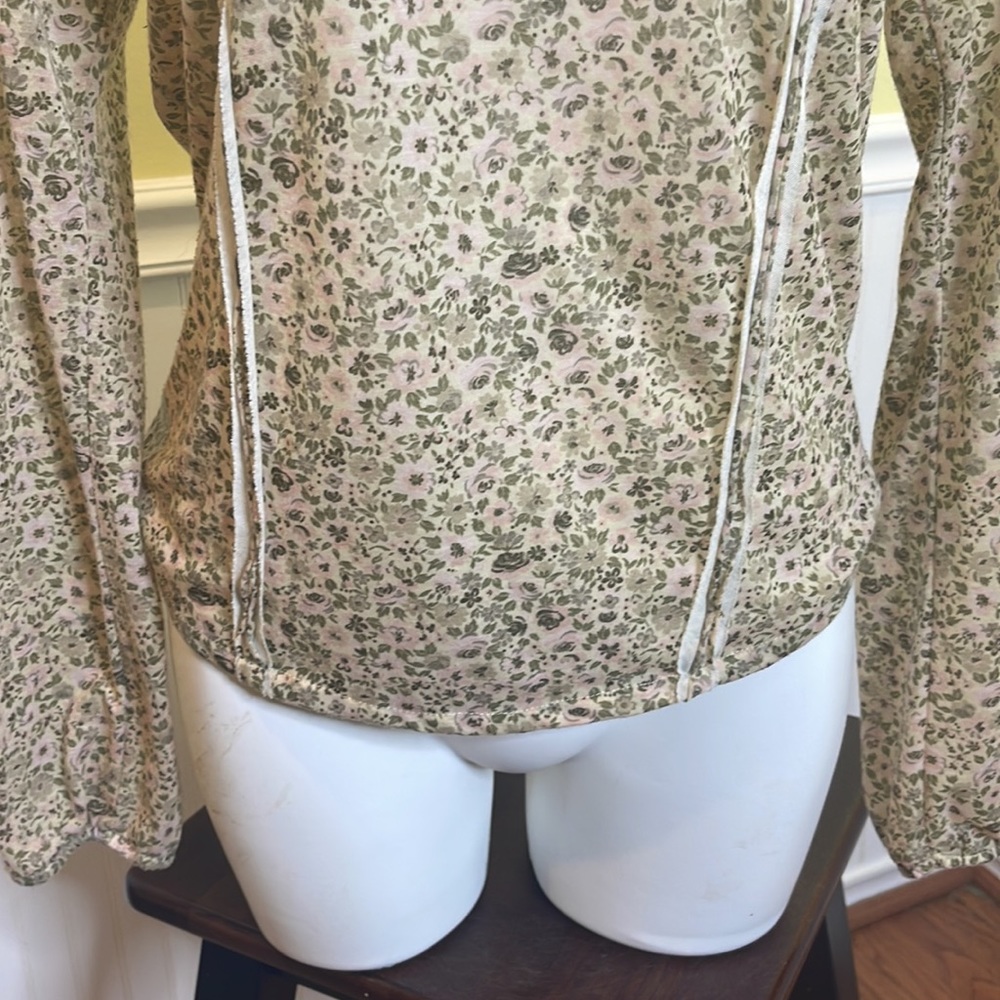 Zara Collection ladies floral long sleeve top. Size large. - Picture 3 of 8